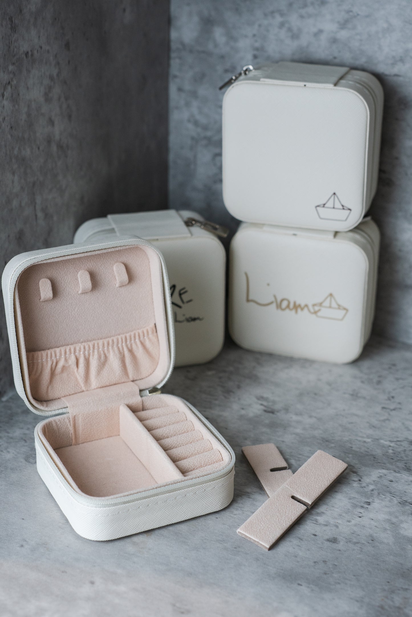 Origami Boat | WHITE - Forever Treasures Chest: Mini Jewellery Box
