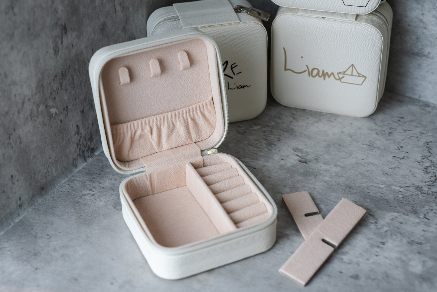 LowKure  |  WHITE - Forever Treasures Chest: Mini Jewellery Box
