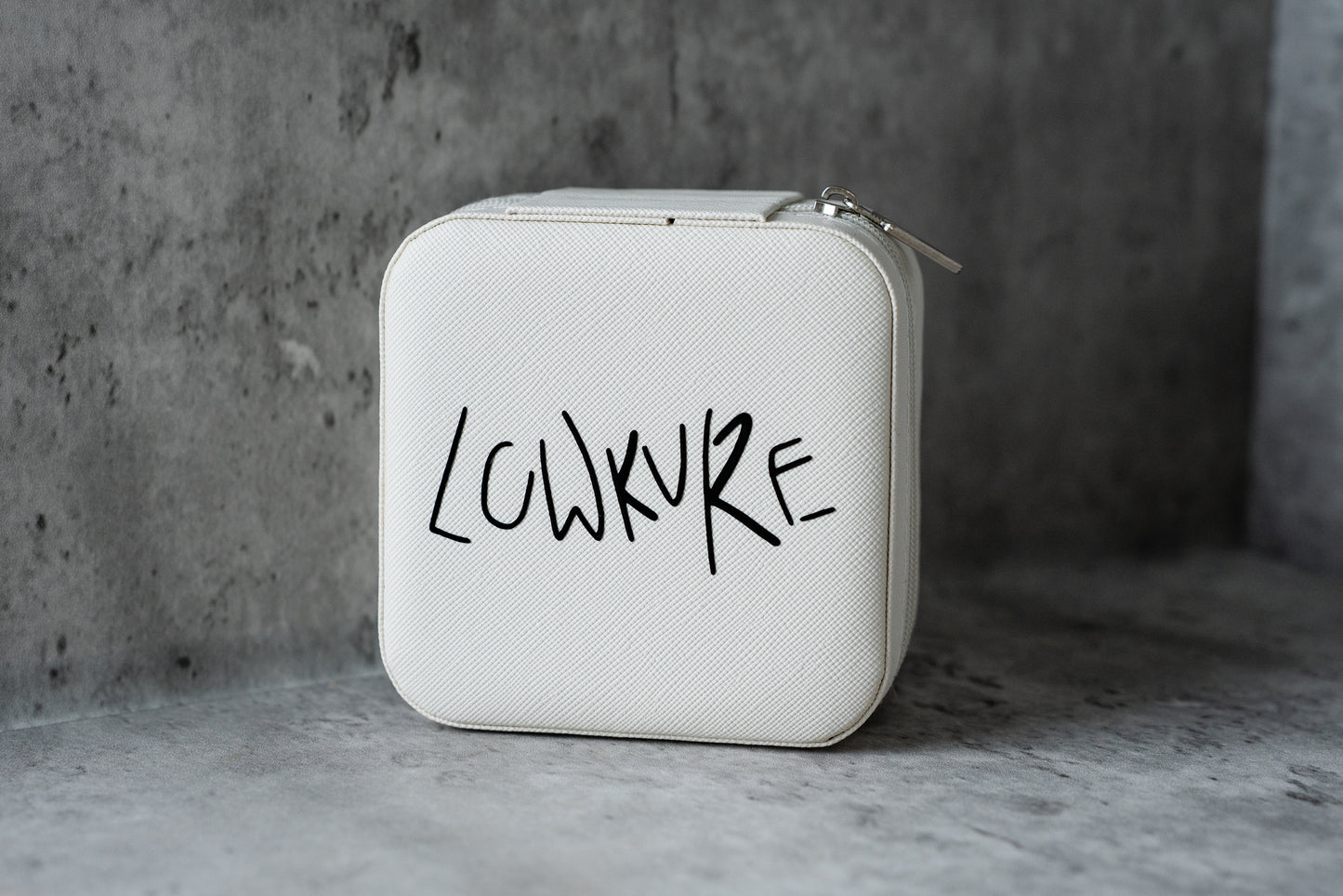 LowKure  |  WHITE - Forever Treasures Chest: Mini Jewellery Box